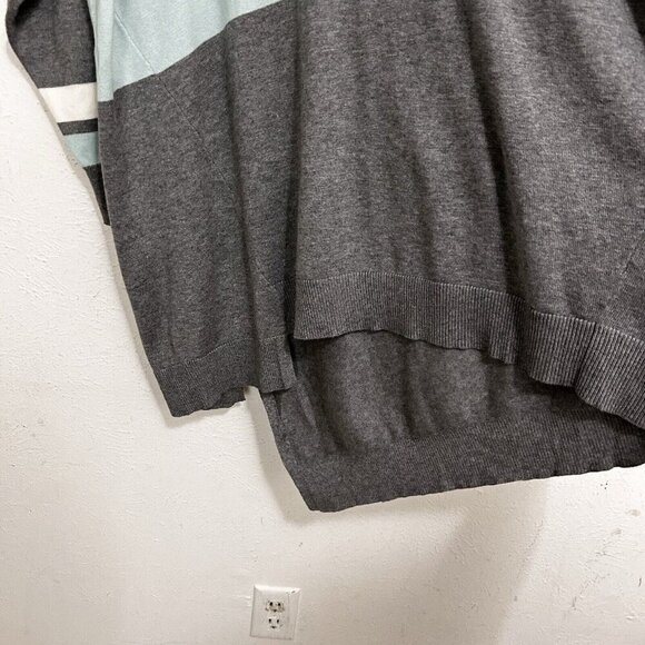 Vince Camuto Colorblock V-Neck Asymmetrical-Hem Sweater, Light Green Gray Sz 2X - Picture 5 of 10